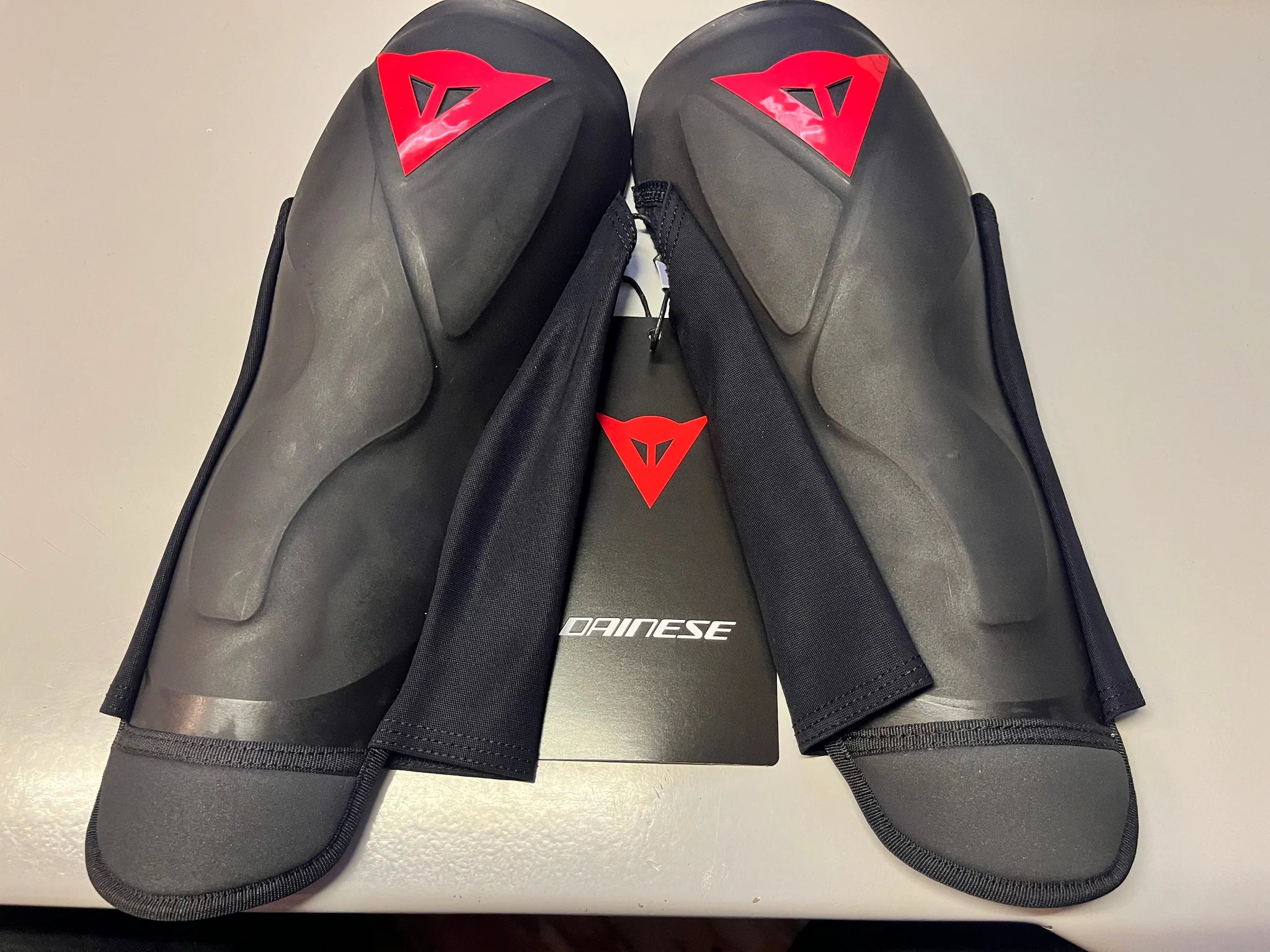 Överarmsskydd Dainese herr